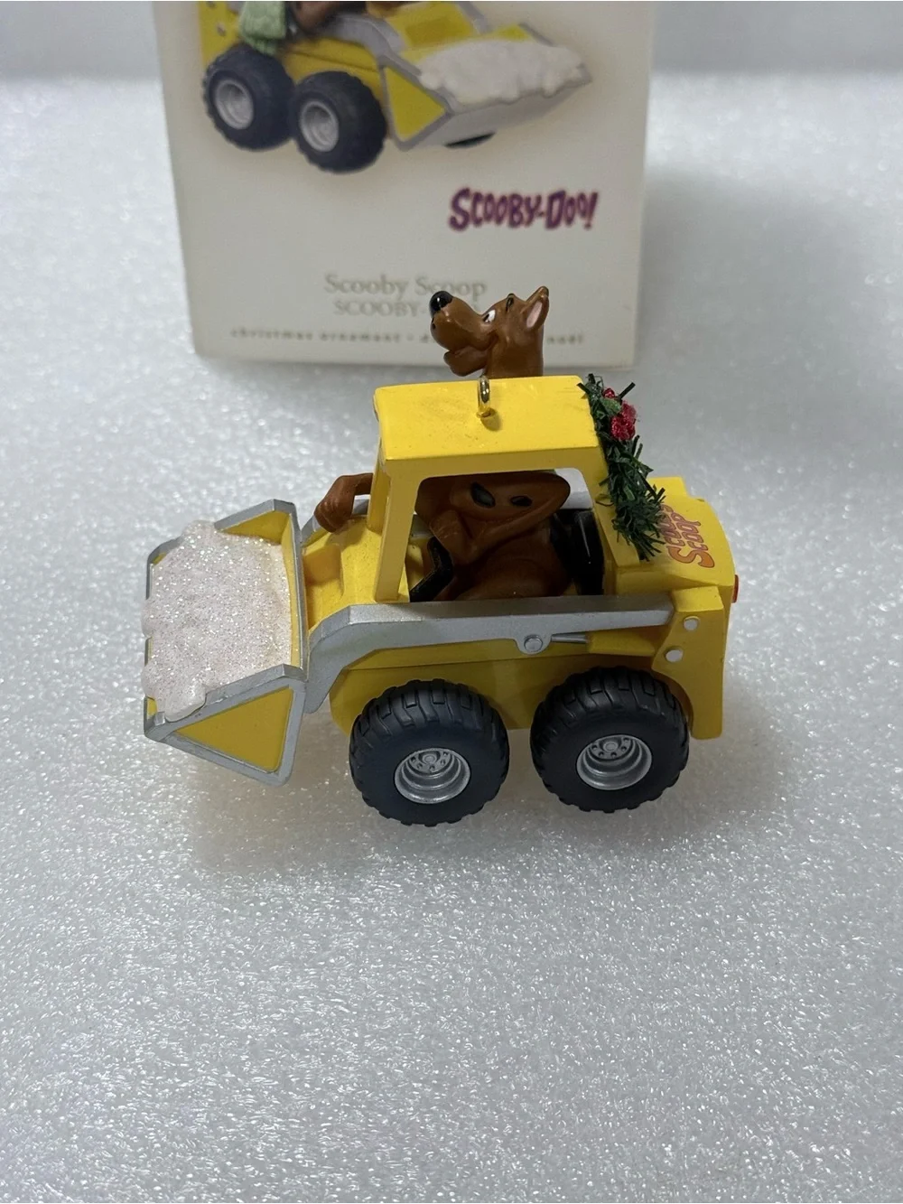 Hallmark Keepsake Scooby Doo Scooby Scoop ornament 2007